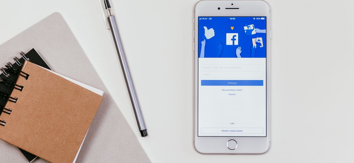 cellphone-electronics-facebook-744464 (2)